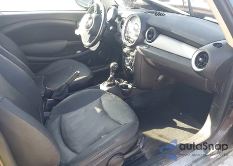 2011 Mini Cooper из США, поврежденный, VIN WMWSU3C55BT097359